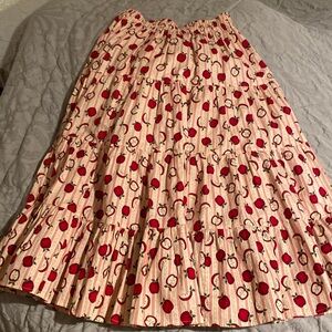 Brand new never worn apple skirt